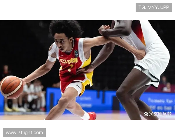 中国U19男篮惜败加拿大篮板失利 朱正首秀获广泛认可