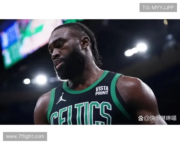 布朗27分9篮板难救主 末节仅得1分致命失误成败因 布朗27分9篮板难救主 末节仅得1分致命失误成败因